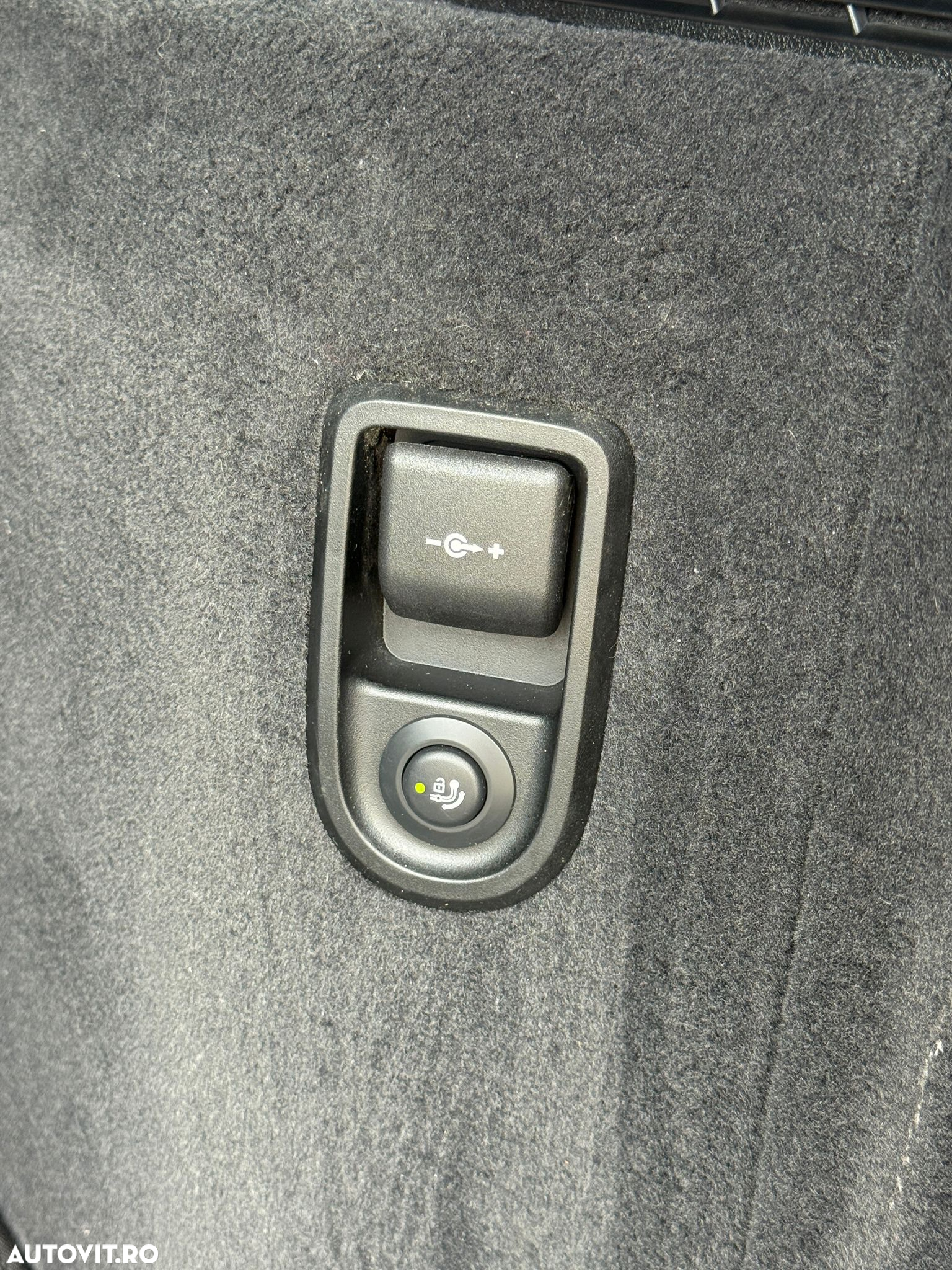 BMW Seria 5 520d Touring Aut. Luxury Line - 2