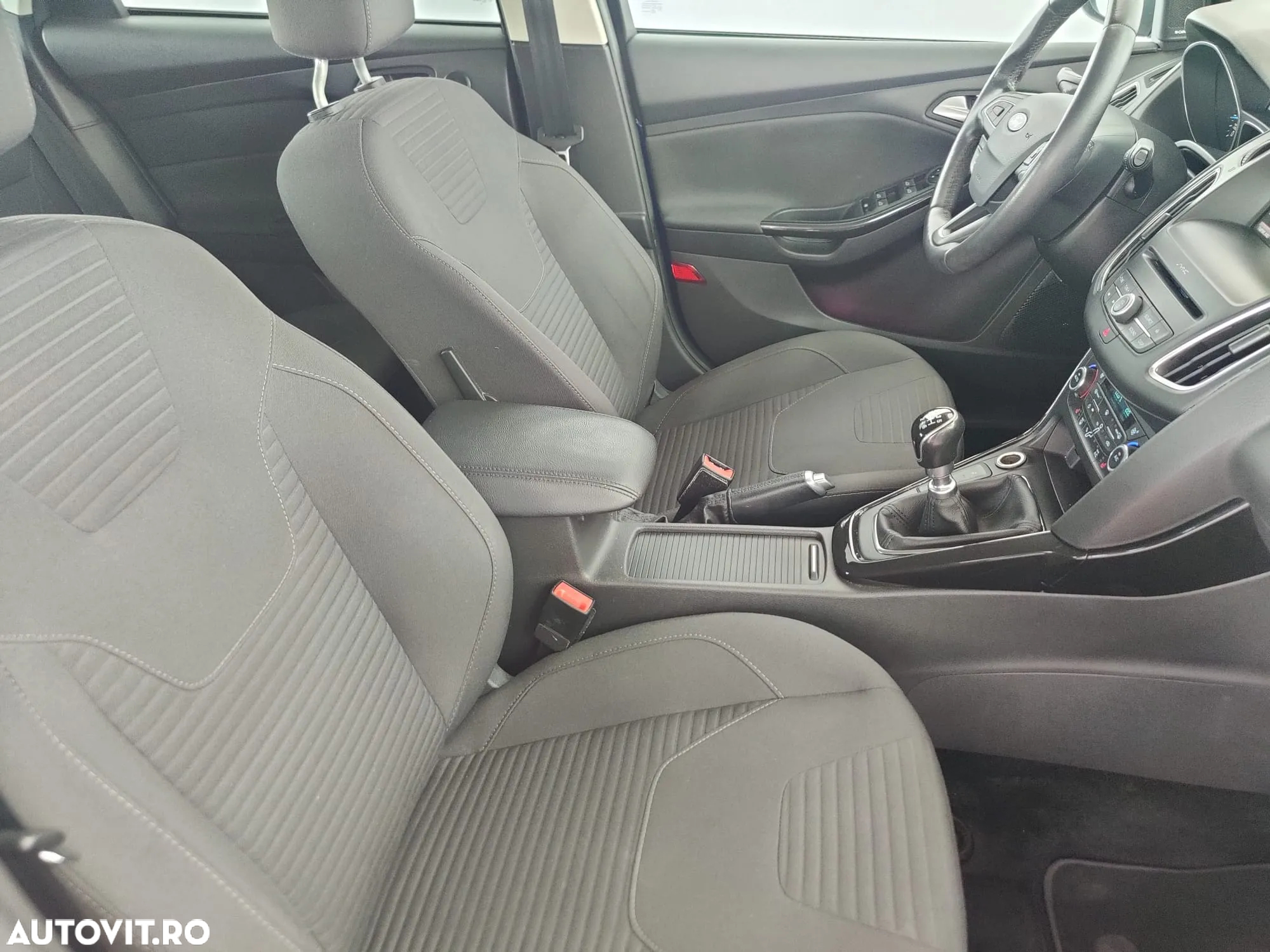 Ford Focus 1.5 Ecoboost Titanium - 14