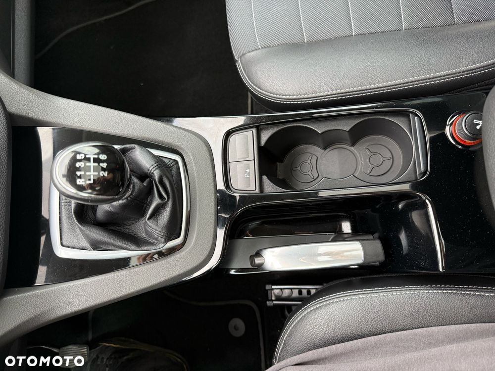 Ford Kuga 2.0 TDCi 4x4 Titanium - 13