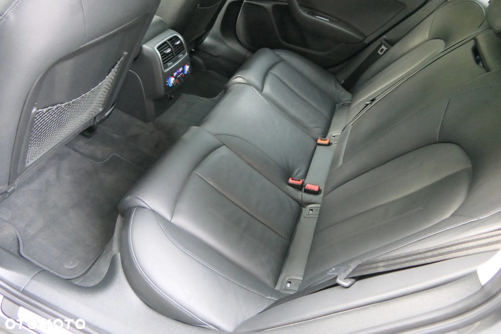 Audi A6 Avant 2.0 TDI Ultra S tronic - 21