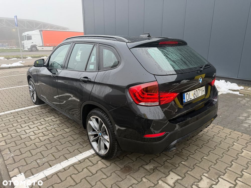 BMW X1 xDrive20d xLine - 6