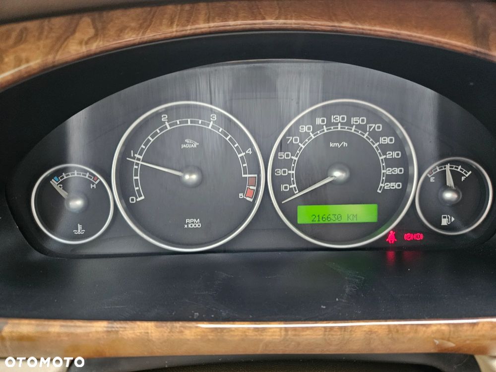 Jaguar X-Type 2.0 - 12