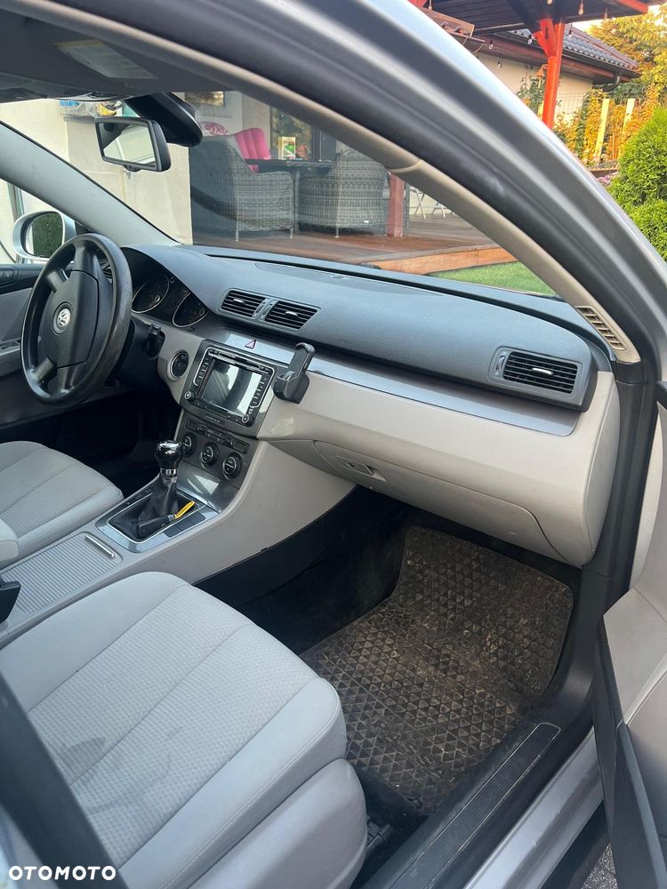 Volkswagen Passat 2.0 TDI DPF Comfortline - 9