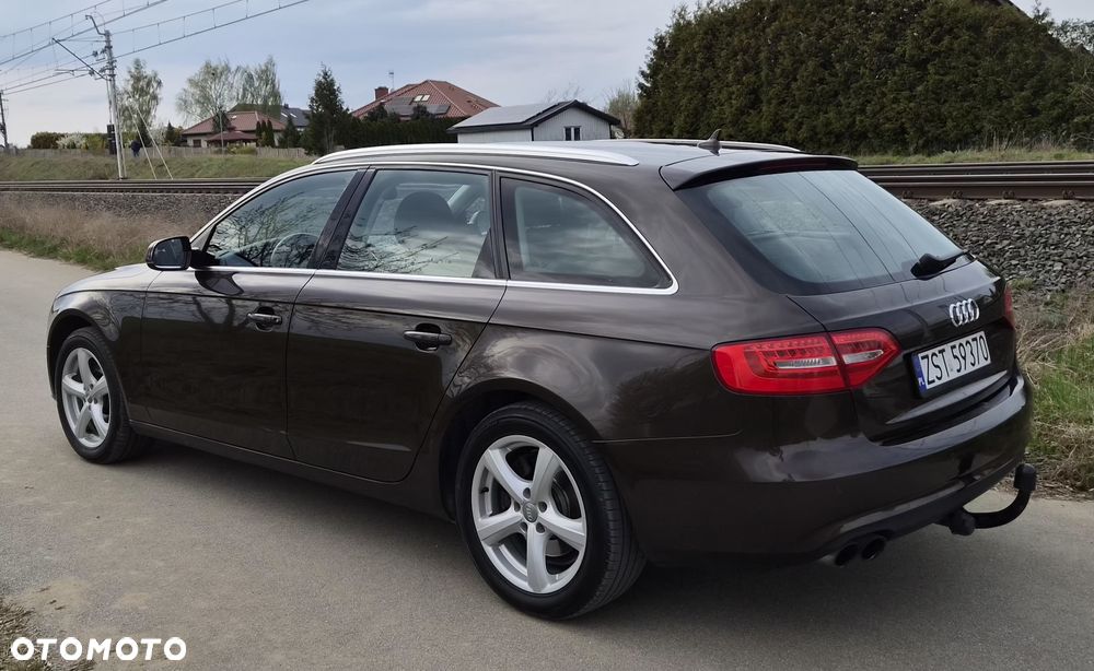 Audi A4 Avant 2.0 TDI Multitronic - 9