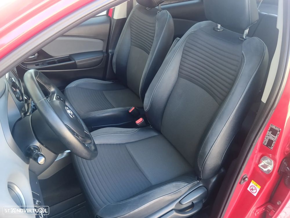 Toyota Yaris 1.5 HSD Comfort +P.Style+P.Techno - 5