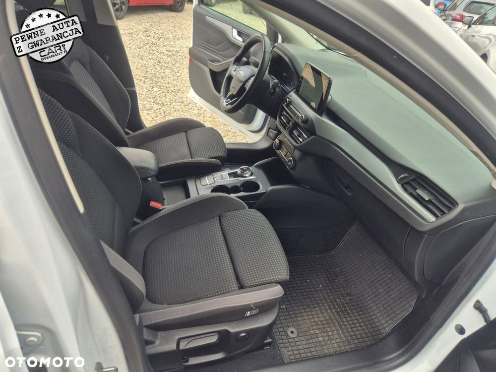 Ford Focus - 36