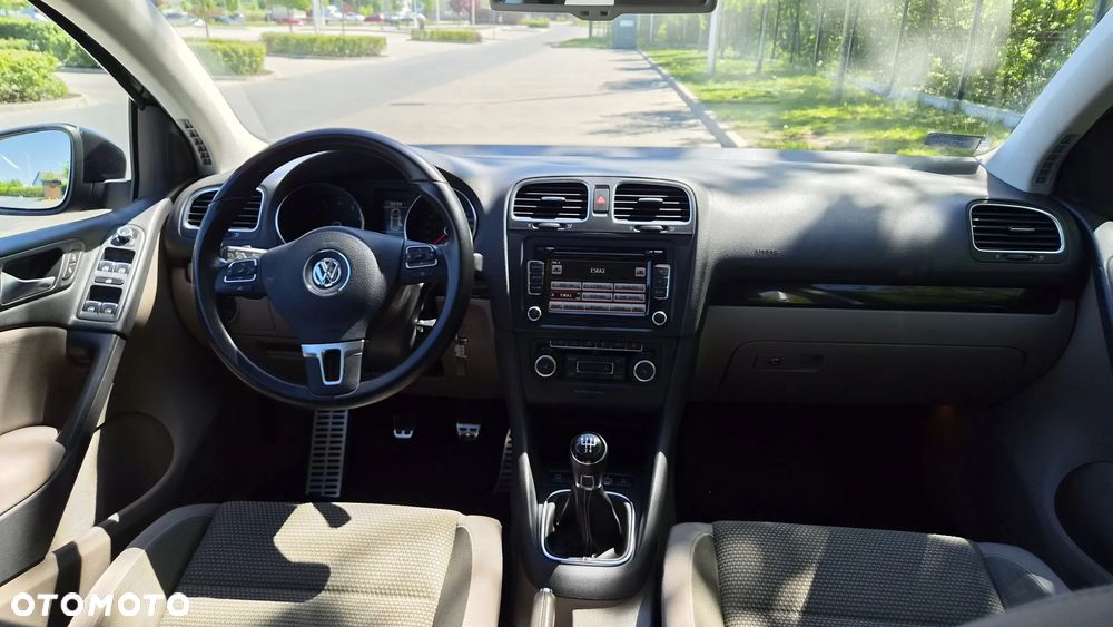Volkswagen Golf 1.6 Comfortline - 12