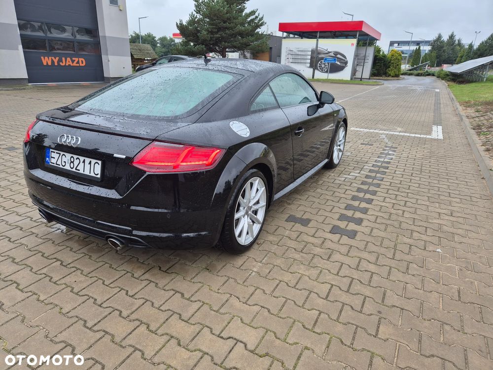 Audi TT S Coupé - 4