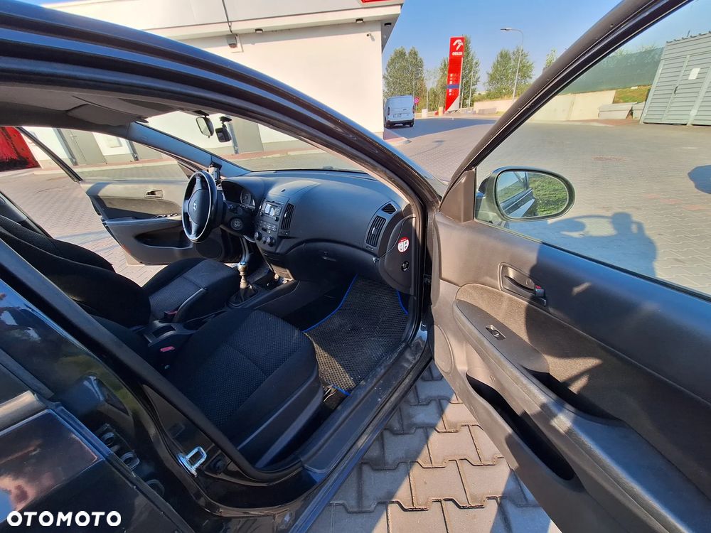 Hyundai i30 1.4 FIFA WM Edition - 18