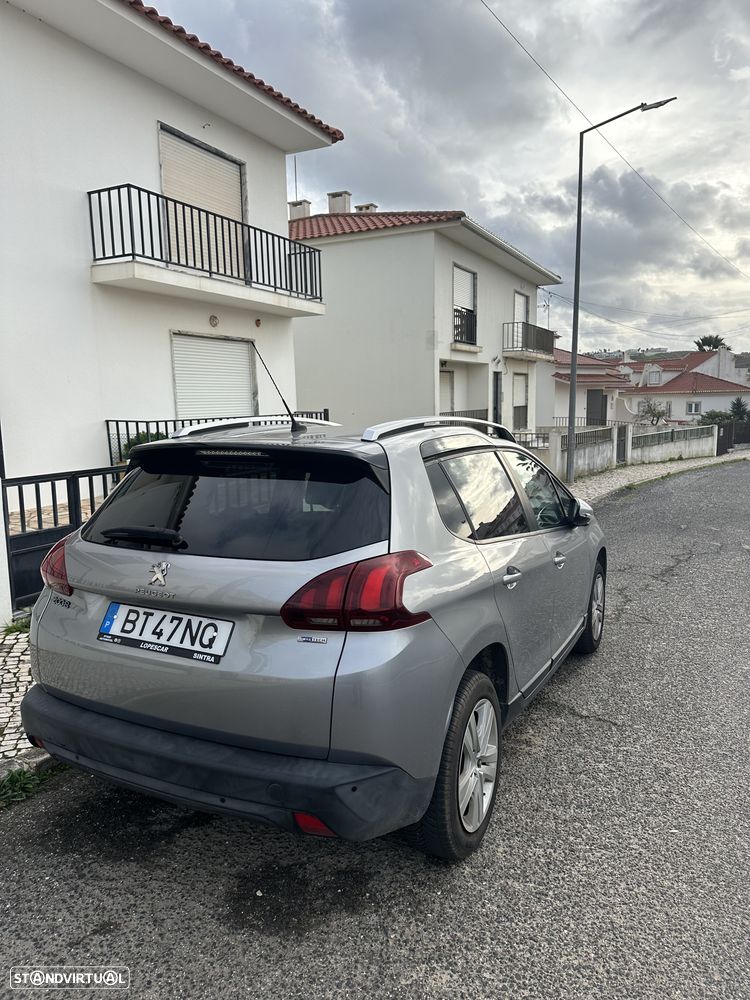Peugeot 2008 1.2 PureTech Style - 5