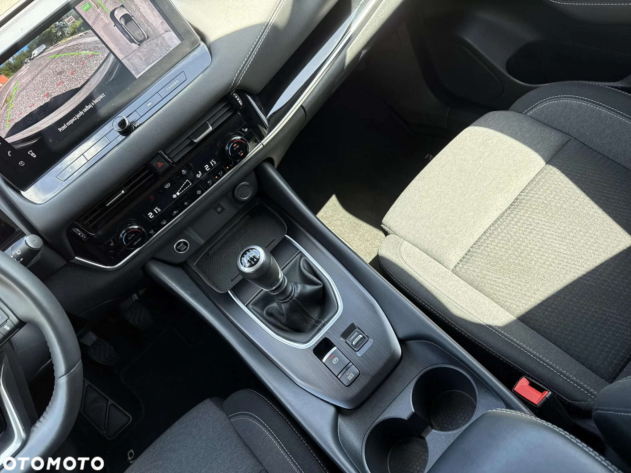 Nissan Qashqai 1.3 DIG-T mHEV N-Connecta - 16