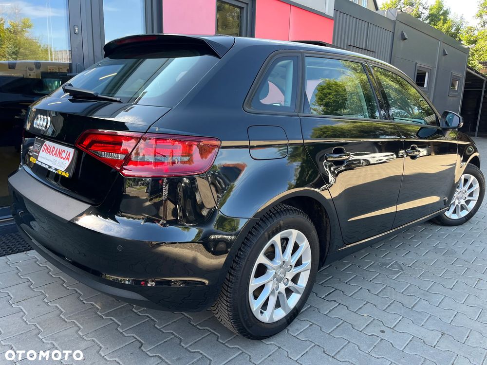 Audi A3 Sportback 1.2 TFSI Attraction - 8