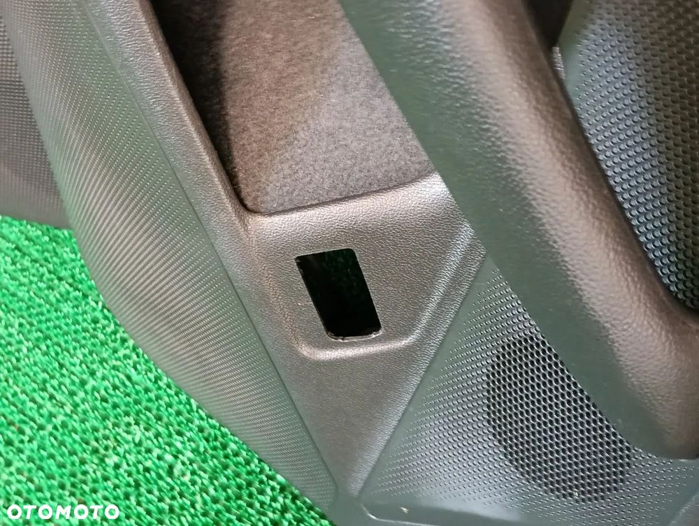 SKODA SUPERB KOM od 2024r Fotele Kanapy - 15