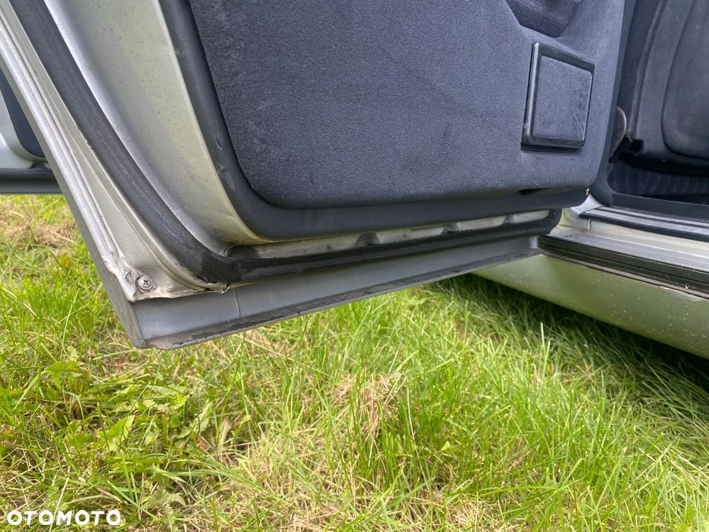 Mercedes-Benz W124 (1984-1993) - 28