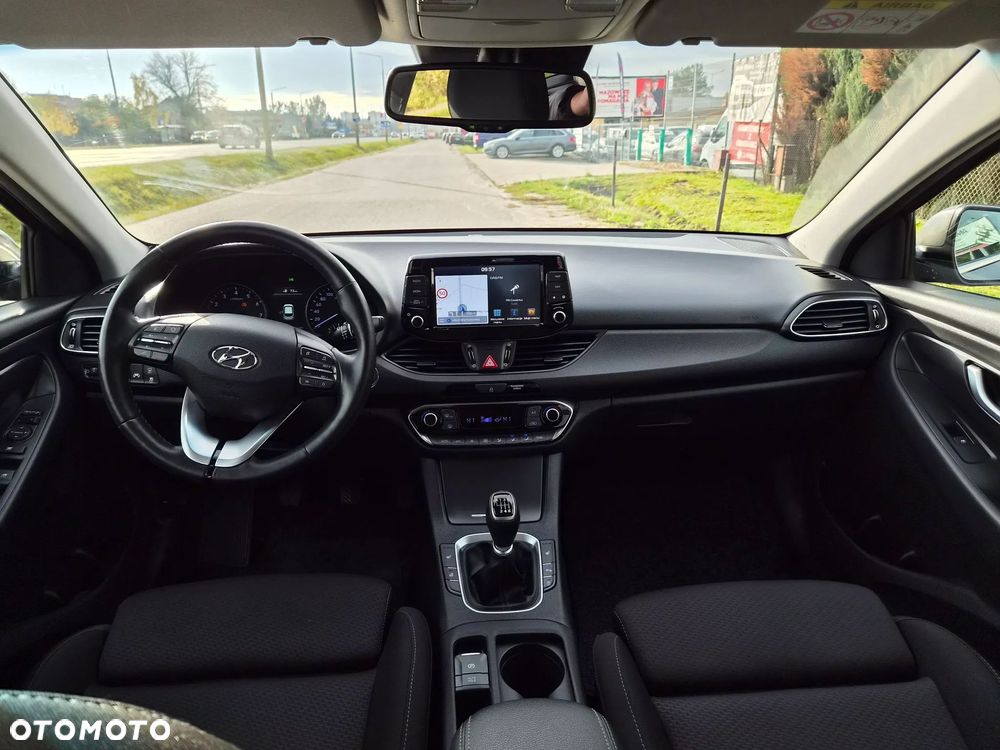 Hyundai i30 1.4 T-GDI Intro Edition - 11