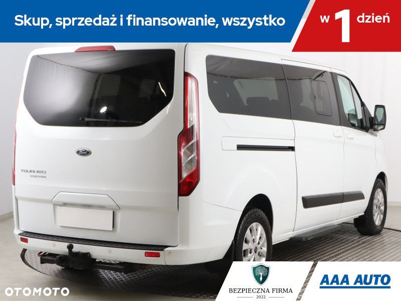 Ford Tourneo Custom - 6