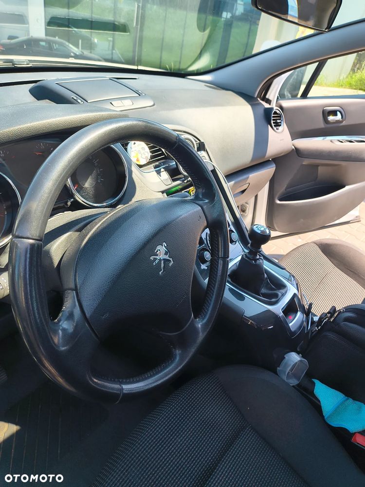 Peugeot 5008 HDI 150 Active - 26