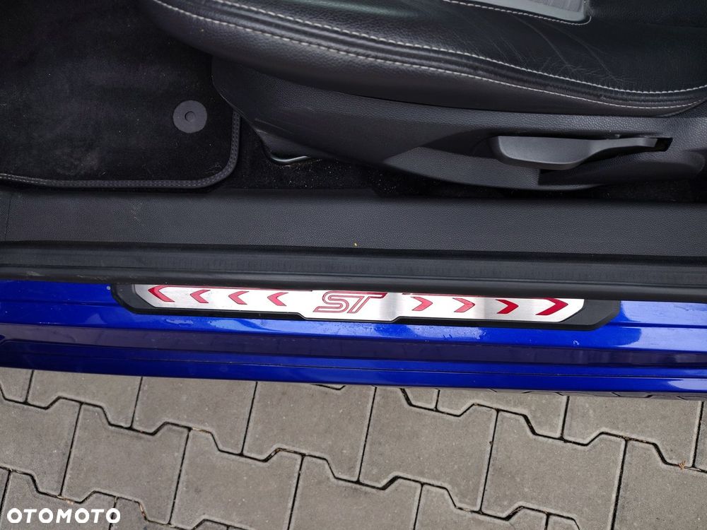 Ford Fiesta ST - 10