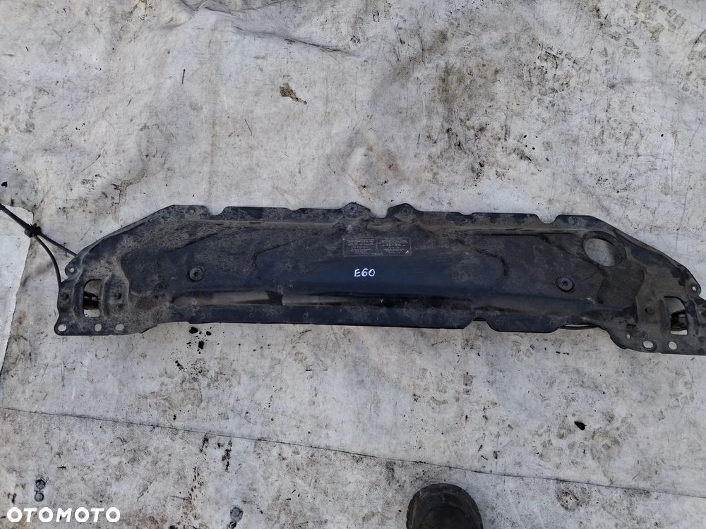 BMW 5 E60 E61 E63 E64-- 4,4 V8 Pas przedni wzmocnienie czołowe zderzaka 51647033741  11267310  Wentylator silnika chłodnicy moduł sterownik TEMIC 6732690186102  75789022 Chłodnica wody BEHR 1711750797207 Chłodnica klimatyzacji kierownica powietrza - 7