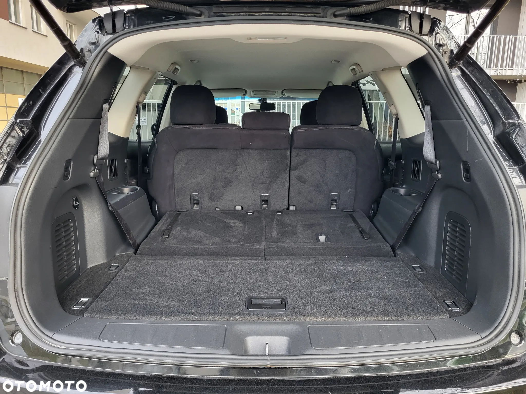 Nissan Pathfinder - 32