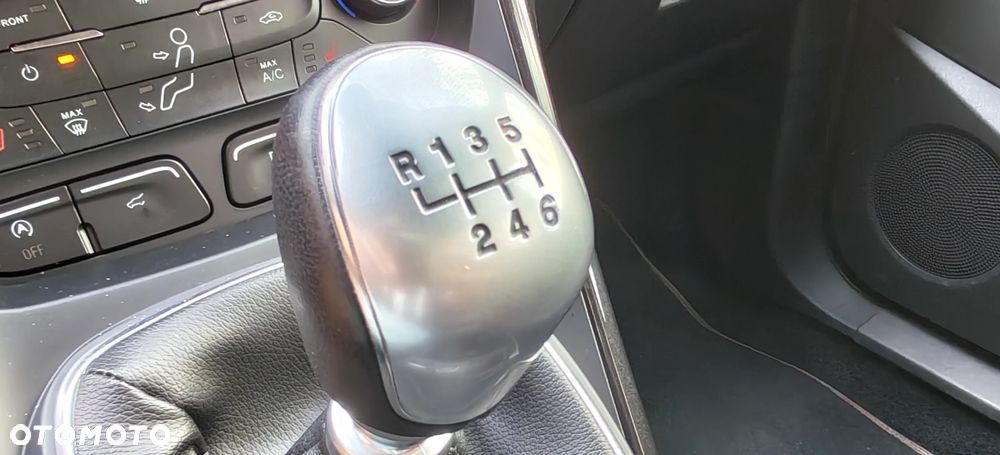 Ford Kuga 1.5 EcoBoost FWD ST-Line X - 34