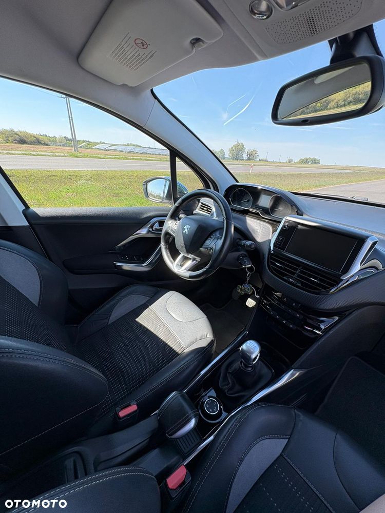 Peugeot 2008 e-HDi FAP 115 STOP & START Allure - 18