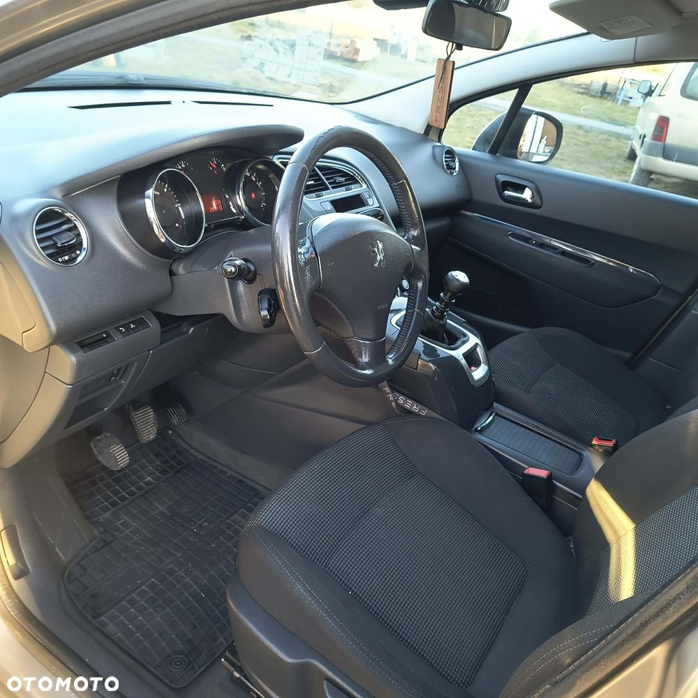 Peugeot 5008 - 6