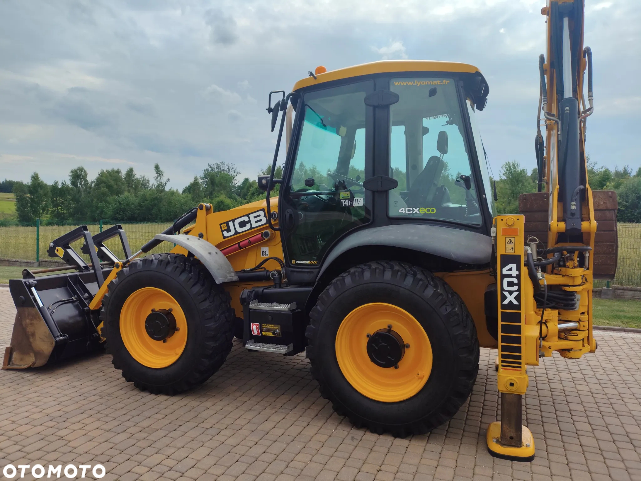 JCB 4CX / RÓWNE KOŁA / TORQUELOCK / POWERSHIFT / SPROWADZONA / - 16