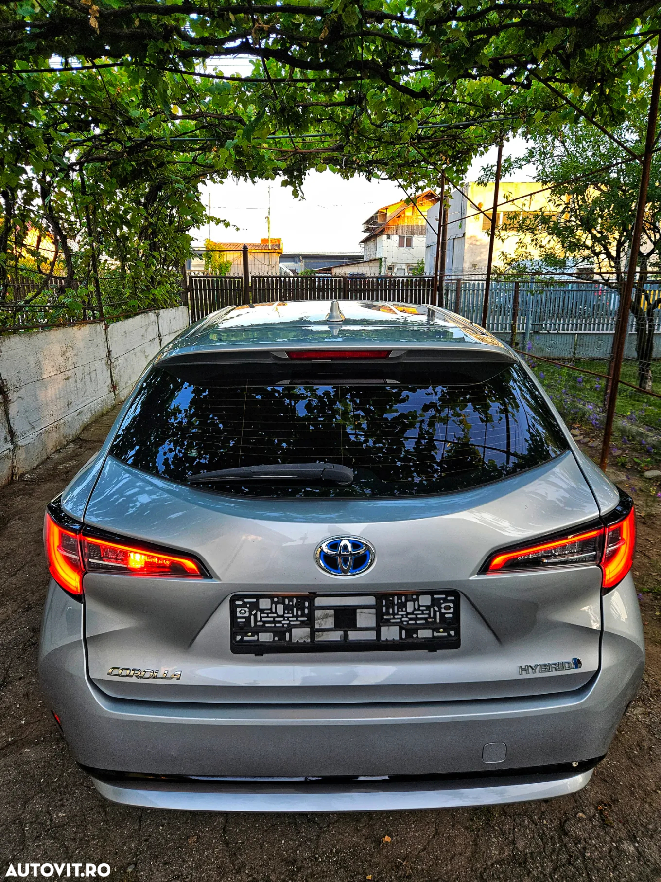 Toyota Corolla 1.8 HSD Eco - 2
