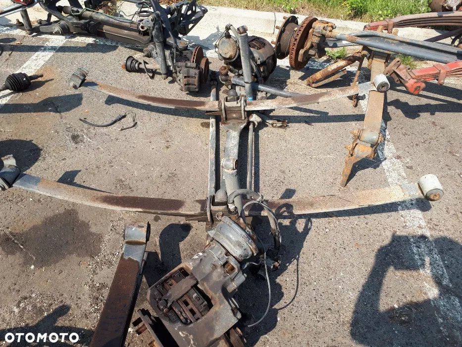 Mercedes Atego 815, 817 !! Belka przedniego zawieszenia ! - 1