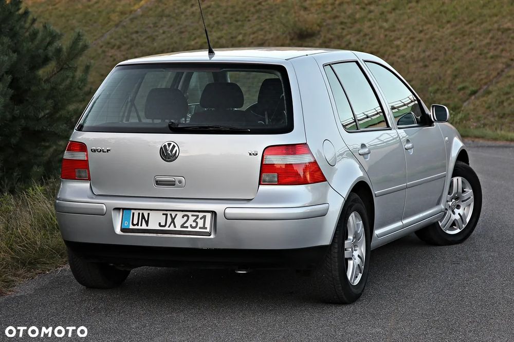 Volkswagen Golf 1.6 Comfortline - 10