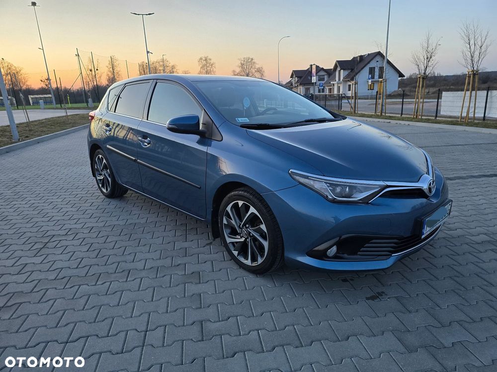 Toyota Auris 1.6 Premium Comfort - 3