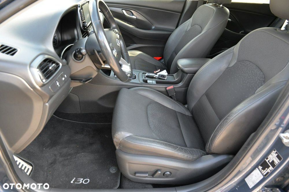 Hyundai i30 1.4 T-GDI DCT Premium - 9