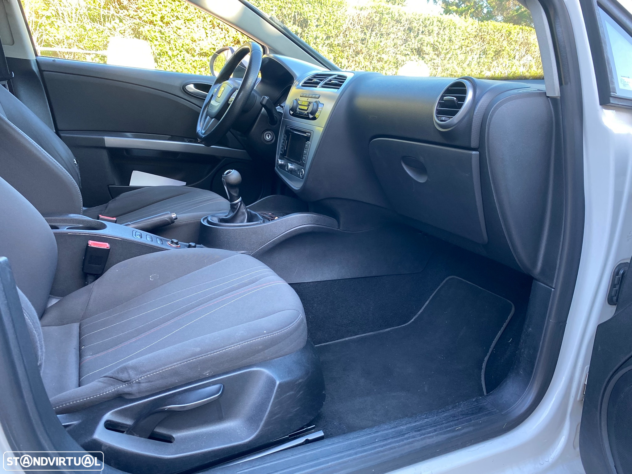 SEAT Leon 1.6 TDI DPF E-Ecomotive Style Copa - 9