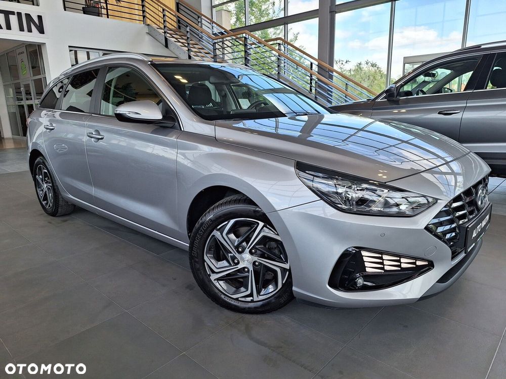 Hyundai i30 1.6 D Comfort DCT - 11