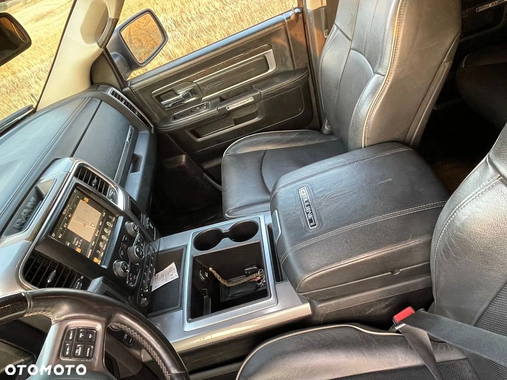 Dodge RAM 1500 5.7 4x4 - 17