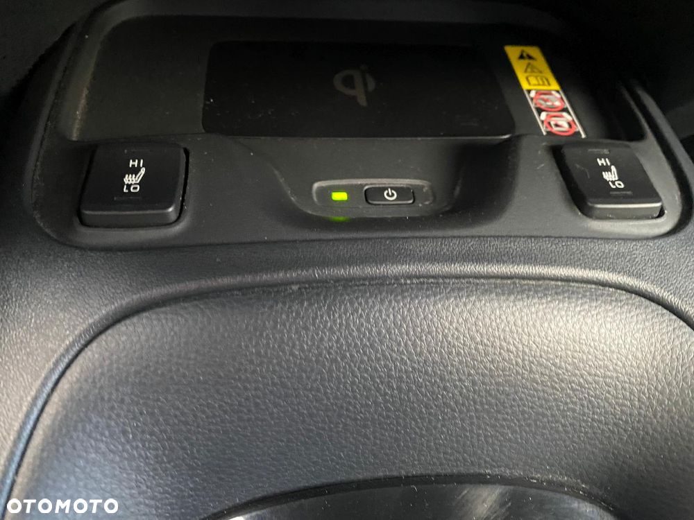 Toyota Corolla 1.8 Hybrid GPF Executive - 11