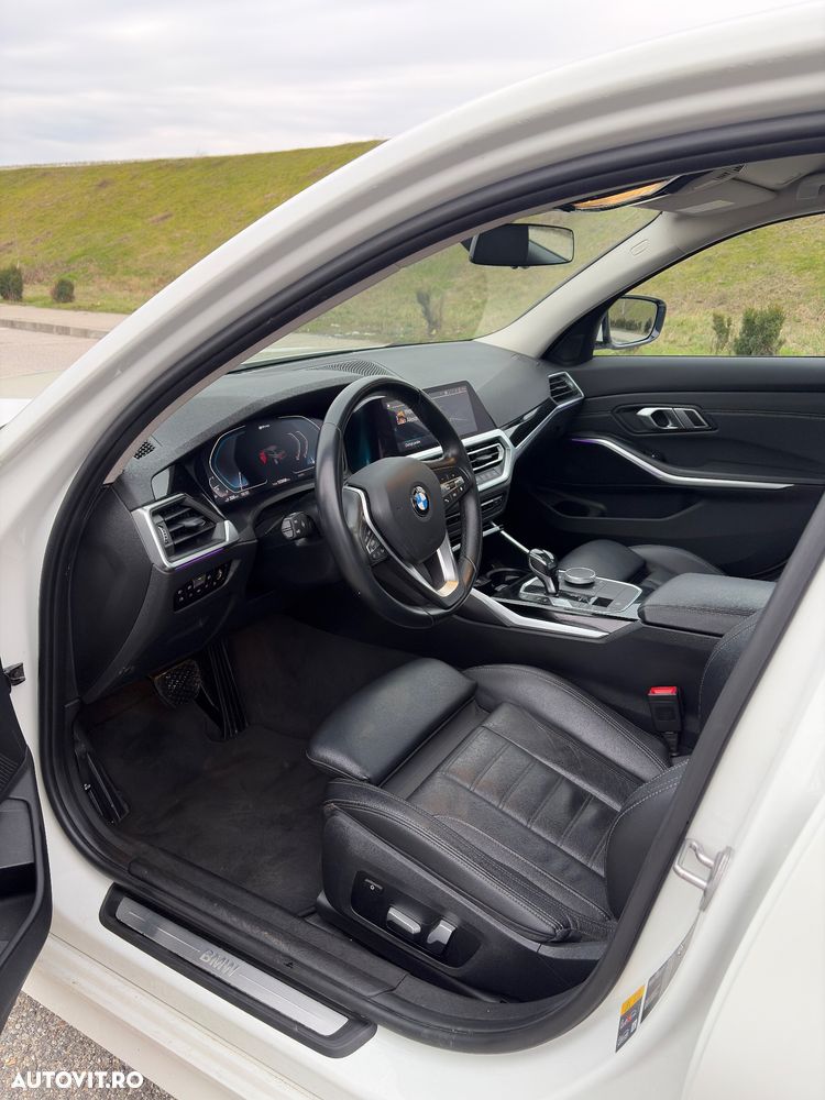 BMW Seria 3 330e Aut. - 18