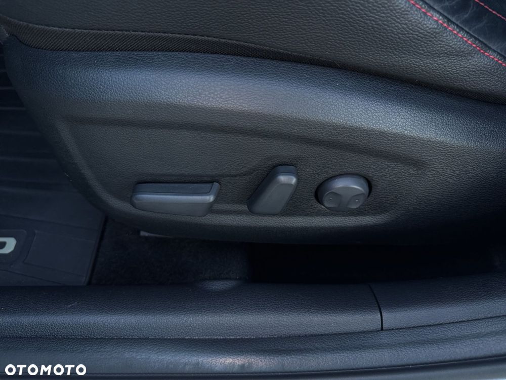 Kia ProCeed 1.6 T-GDI GT DCT - 33