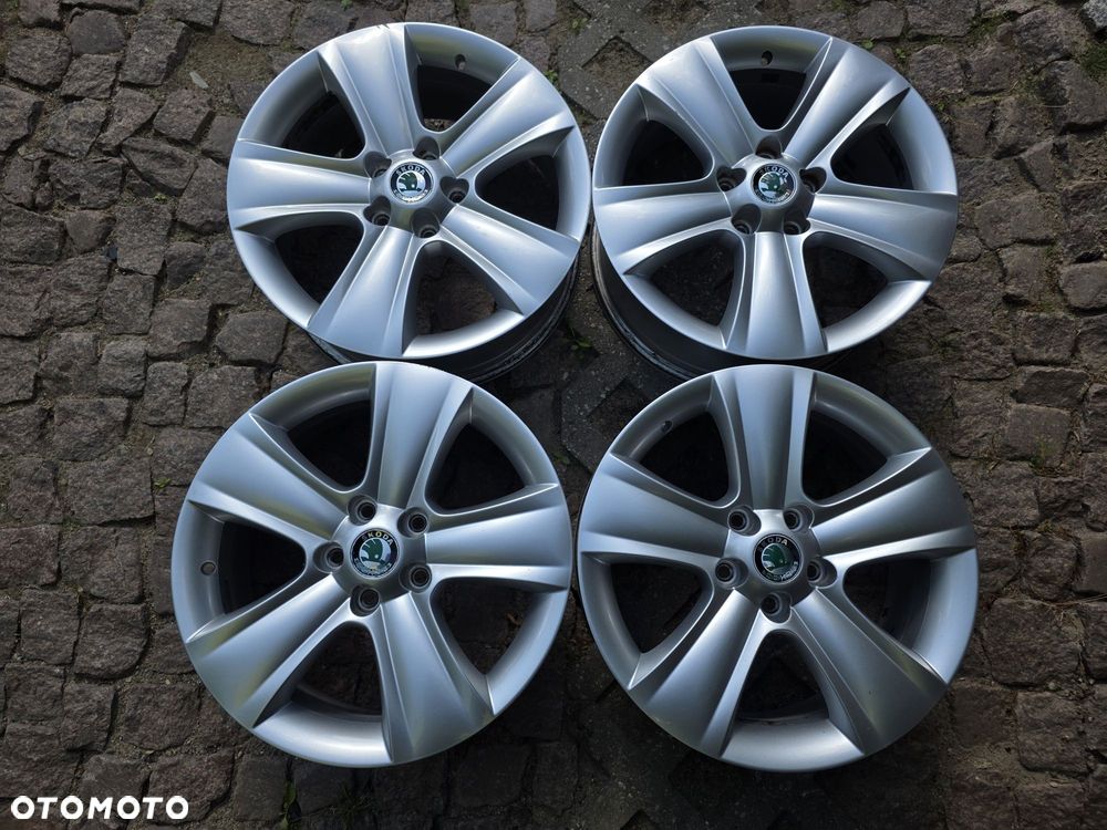 Oryginalne felgi aluminiowe SKODA YETI 17" 5x112 ET 45 Octavia Scout