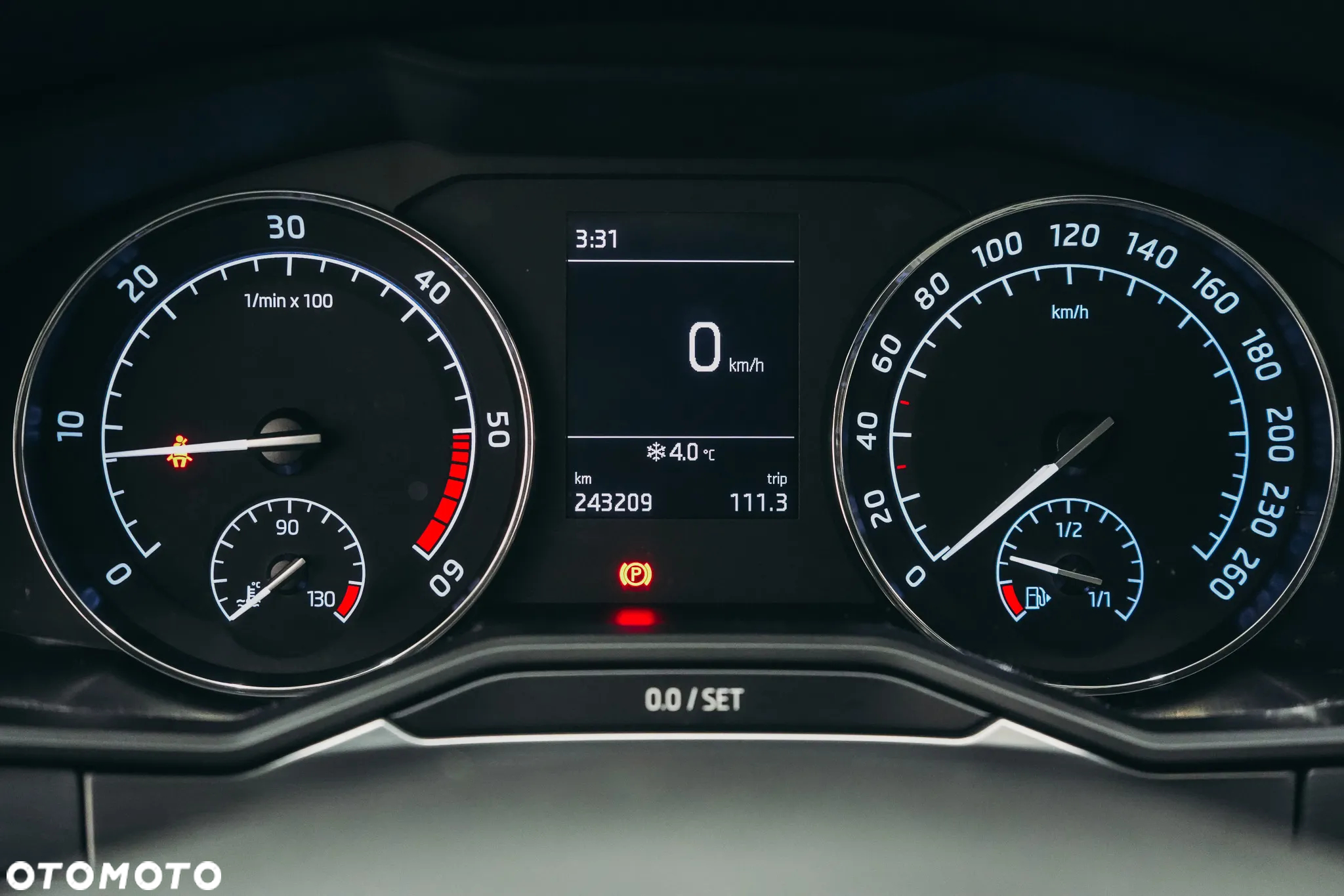 Skoda Superb 2.0 TDI SCR Ambition - 19