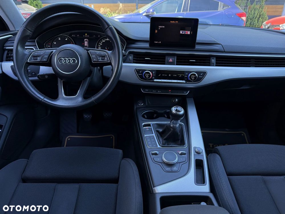 Audi A4 Avant 2.0 TDI ultra design - 25