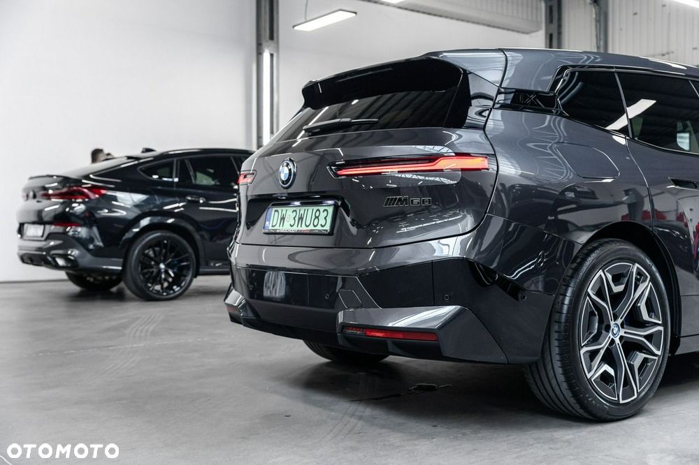 BMW iX - 20