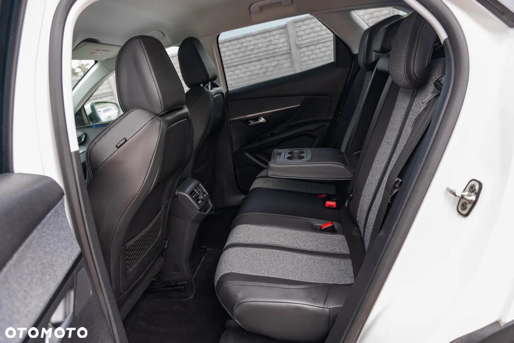 Peugeot 3008 1.6 BlueHDi Allure S&S - 15