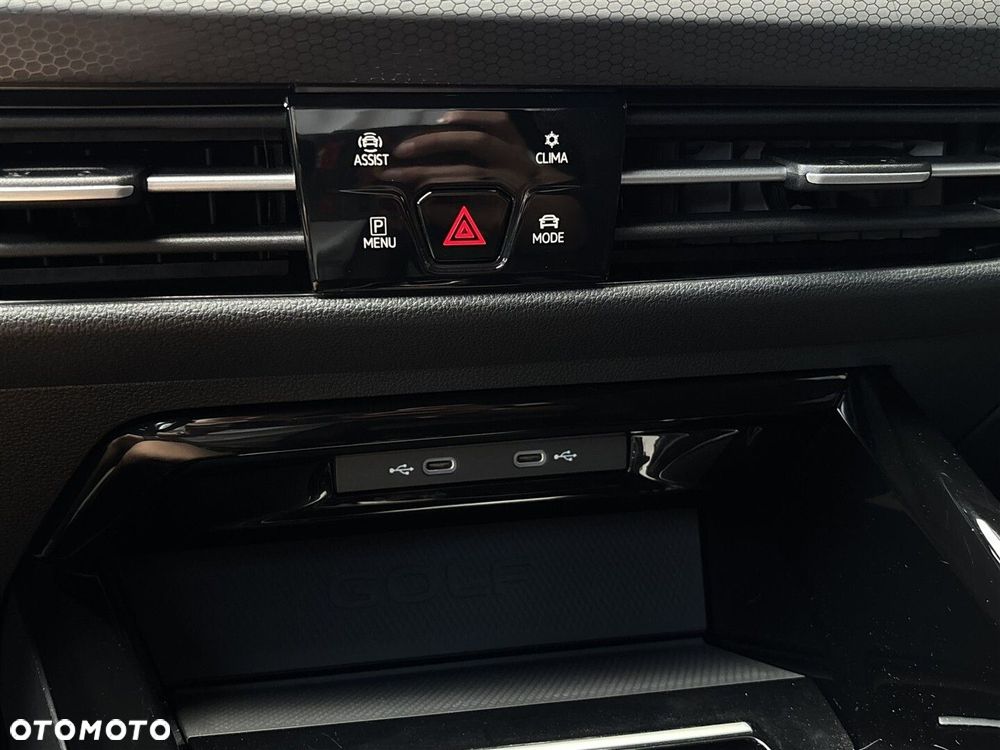 Volkswagen Golf - 22