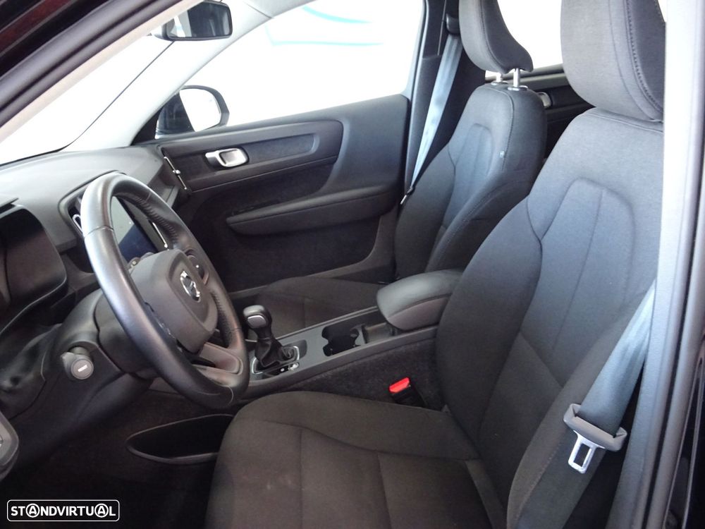 Volvo XC 40 2.0 D3 Momentum - 5