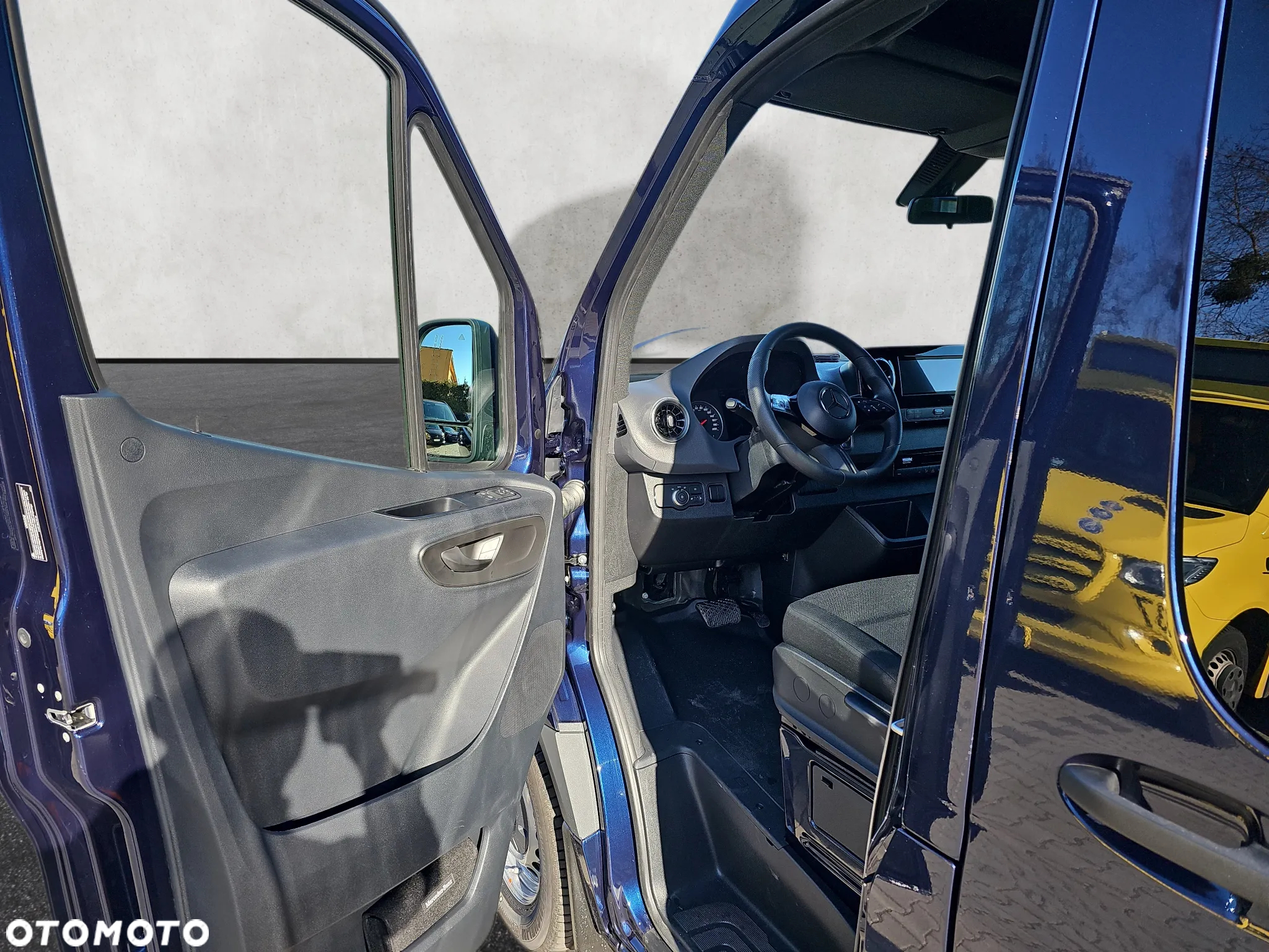 Mercedes-Benz Sprinter Tourer 317 CDI - 12