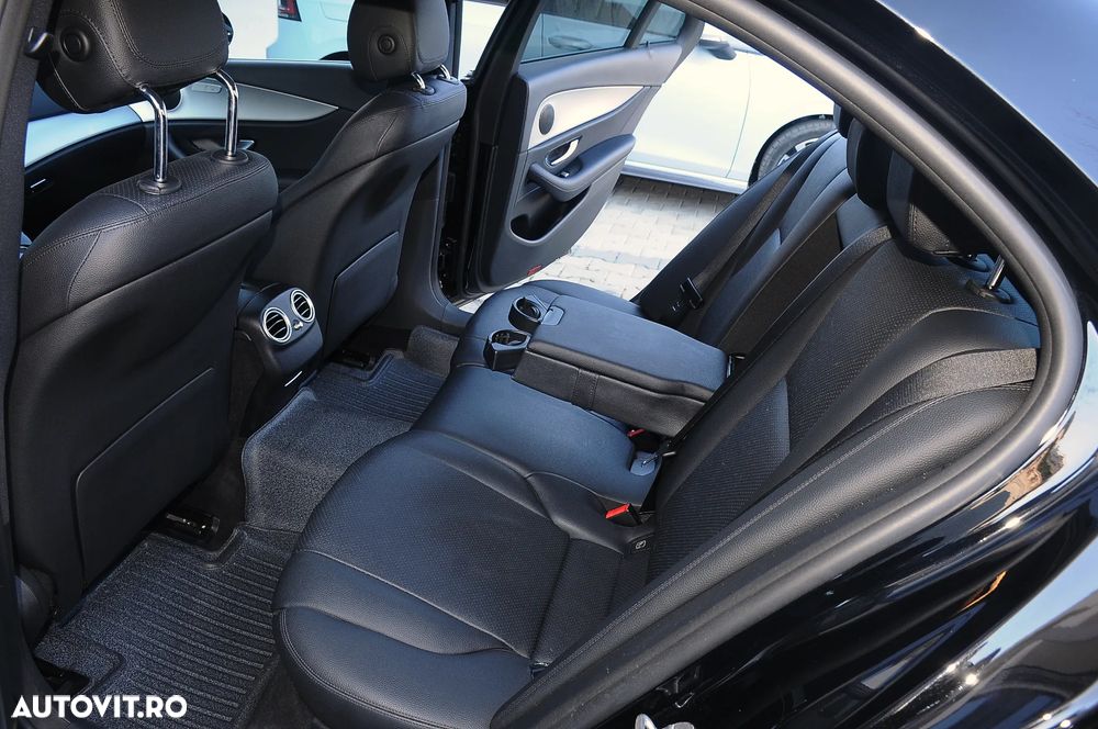 Mercedes-Benz E 220 d 9G-TRONIC - 23