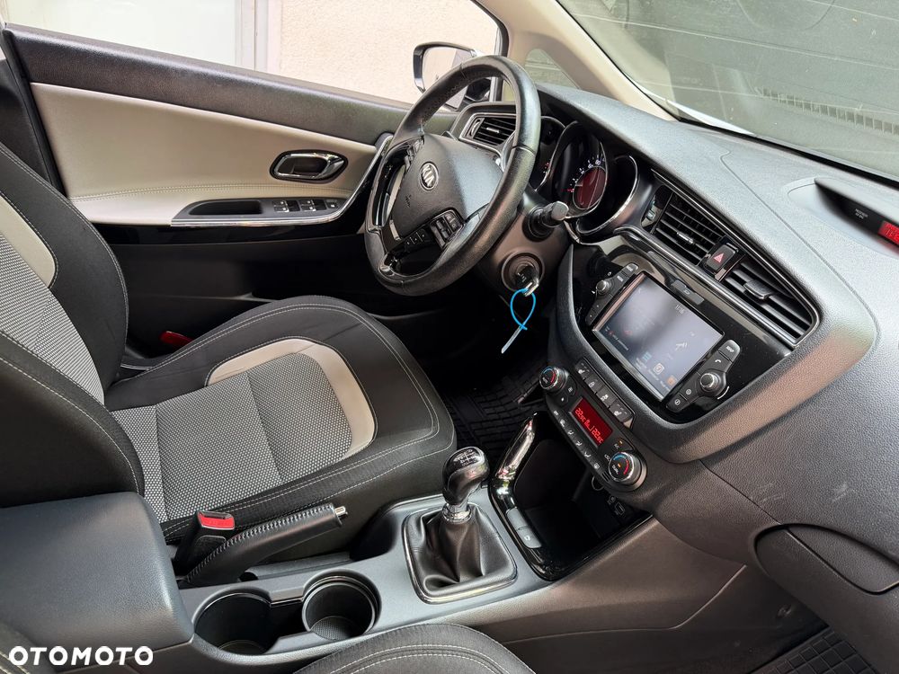 Kia Ceed 1.6 CRDi L Business Line - 16