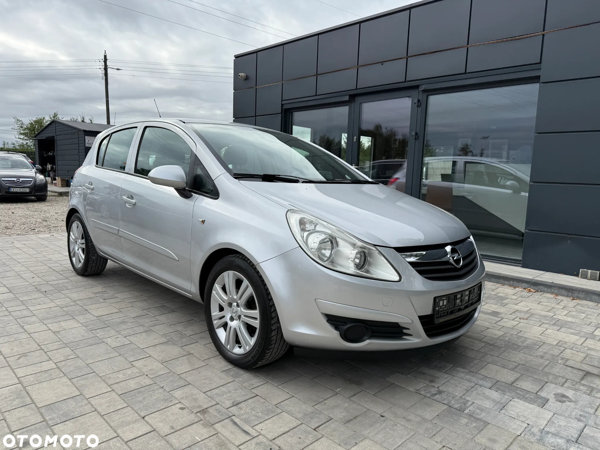 Opel Corsa 1.4 16V Cosmo - 11